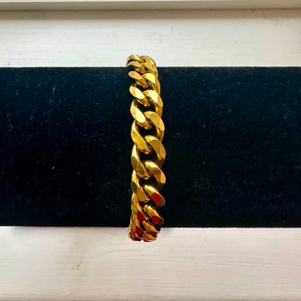Yellow Gold Flat Cuban link bracelet